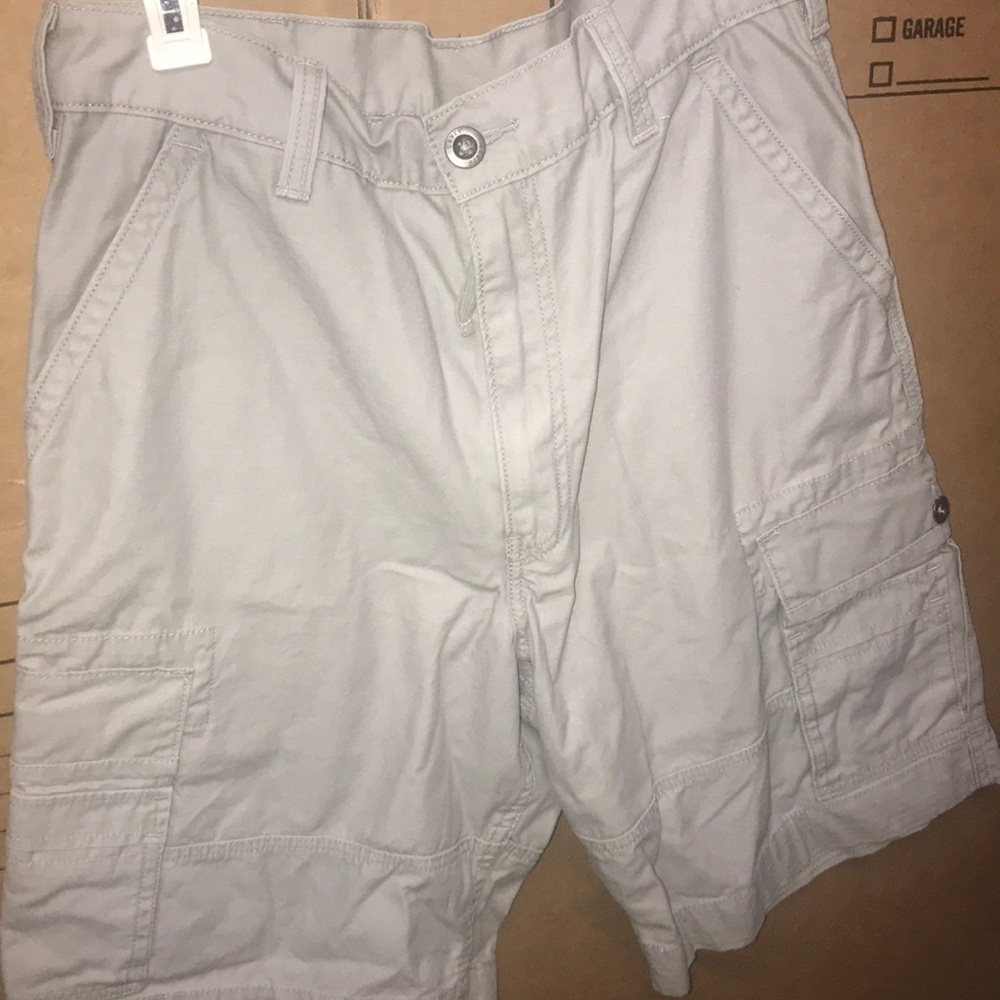 - Mens - Levi’s cargo utility shorts 33 - Picture 5 of 8